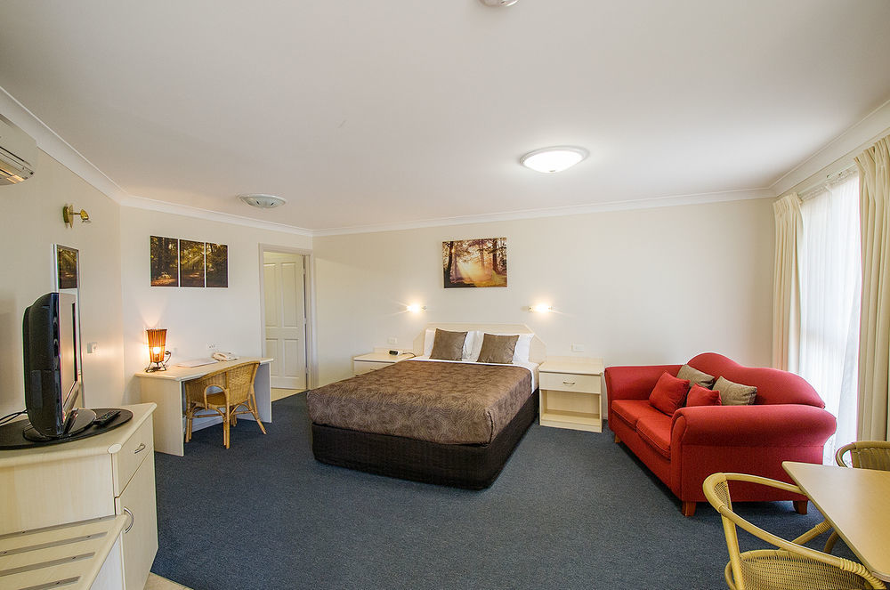 Tuckerbox Motor Inn Gundagai Exterior photo